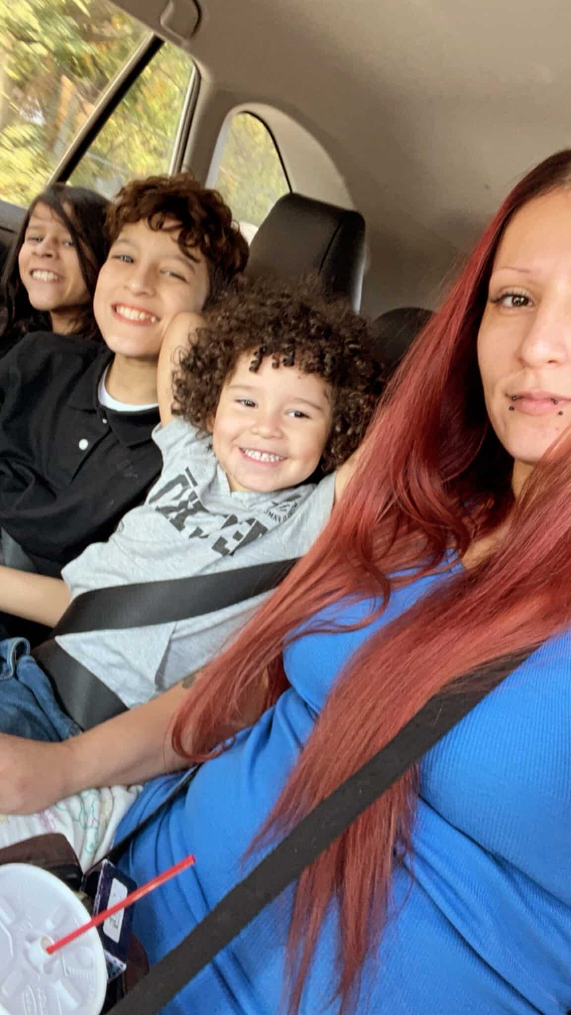 Monkeybutt with mommy and his brothers❤️